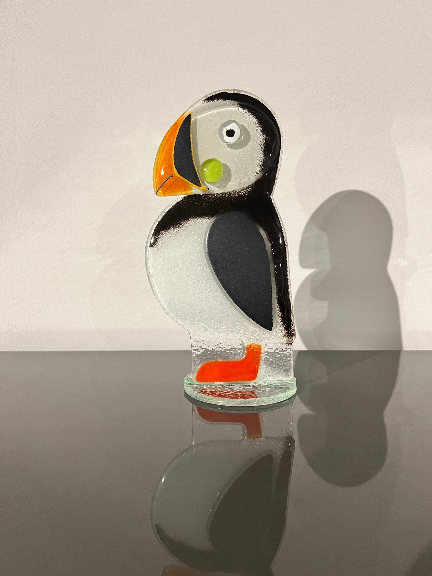 Glazen papegaaiduiker – kleurrijk glaskunst object