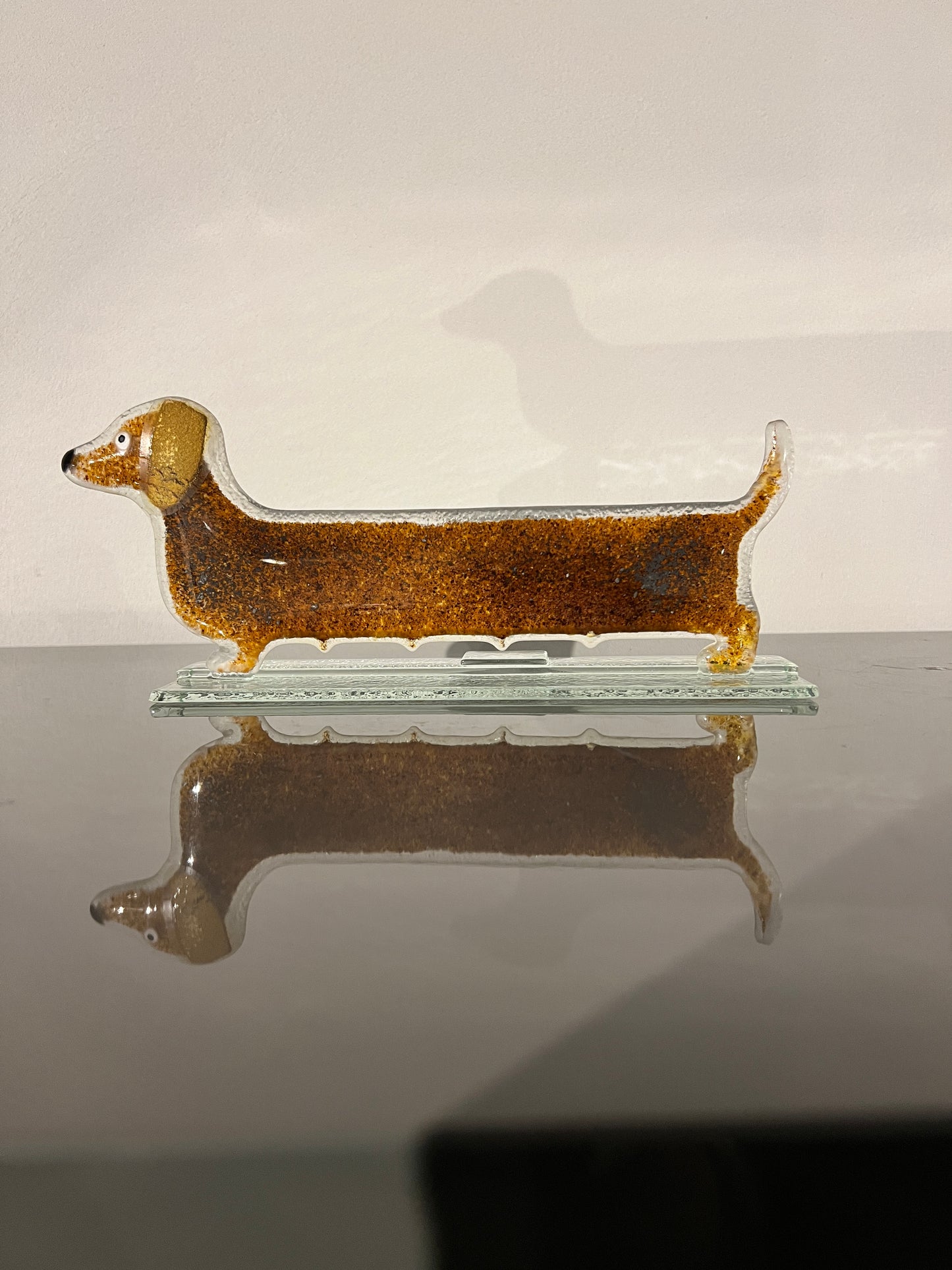 Glazen teckel – bruin