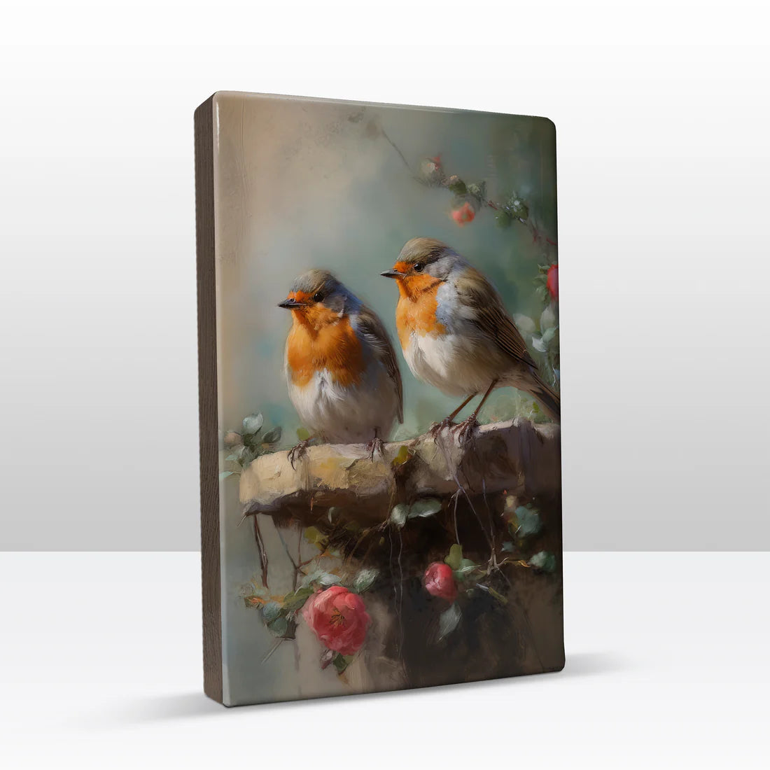 399. Twee roodborstjes met rode roosjes op houten paneel(tje) groot