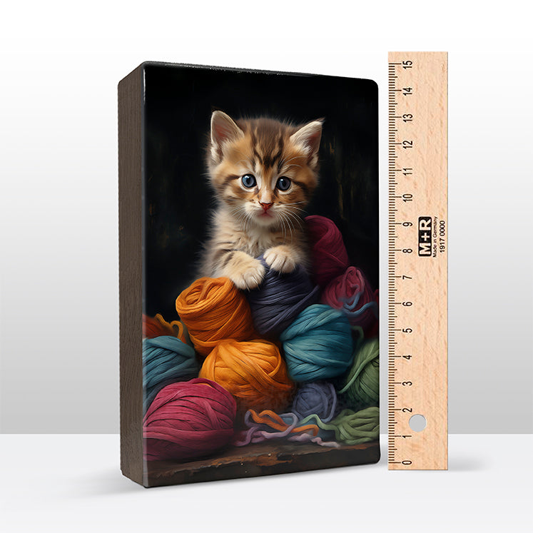 Artchoices exclusive: 90. Schattige kitten met bollen wol op houten paneel(tje)