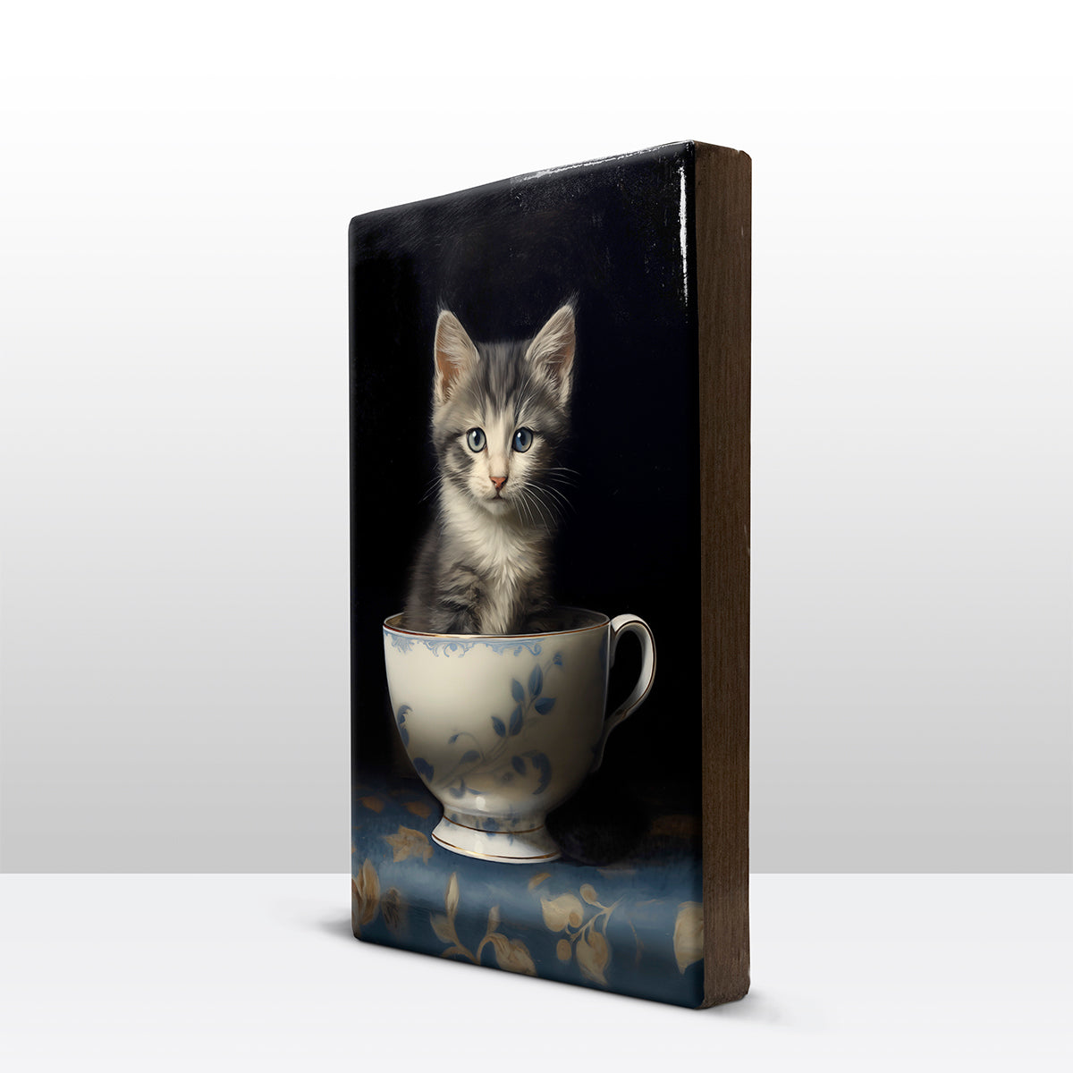 Artchoices exclusive: 046. Kitten in kopje op houten paneel(tje) klein